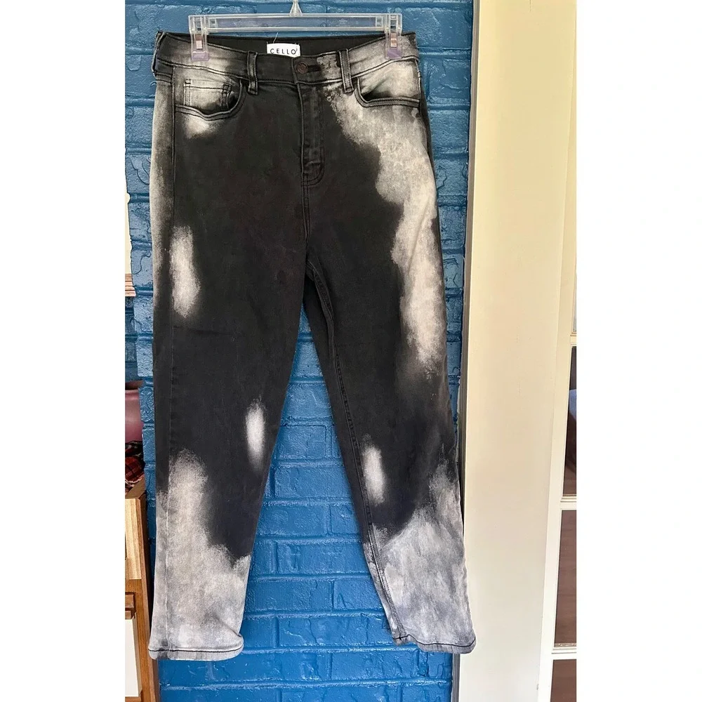 Cello Black Wash‎ High Rise Mom Jeans Distressed Ankle Denim Pants